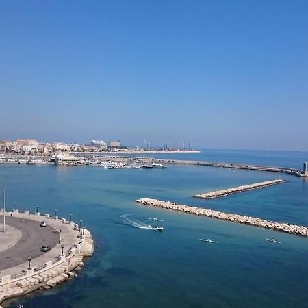 Caesar Apartment Бари Экстерьер фото