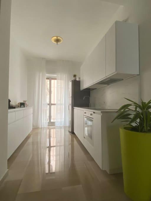 Caesar Apartment Бари Экстерьер фото