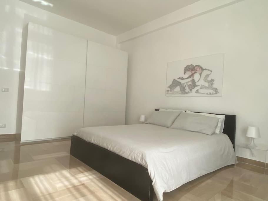 Caesar Apartment Бари Экстерьер фото